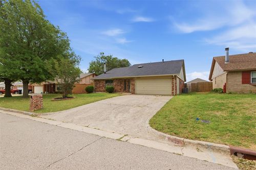 11632 Sw 7th St, Yukon, OK, 73099-6722 | Card Image