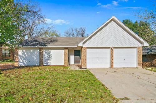 2334 Dartmouth Dr, Grand Prairie, TX, 75052-1306 | Card Image