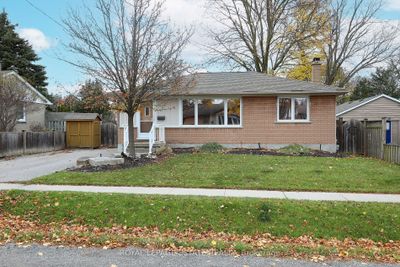 207 Lee Ave, House other with 3 bedrooms, 2 bathrooms and 4 parking in Whitby ON | Image 1