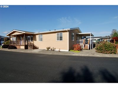 51490 West Lake Dr, House other with 3 bedrooms, 2 bathrooms and null parking in Scappoose OR | Image 3