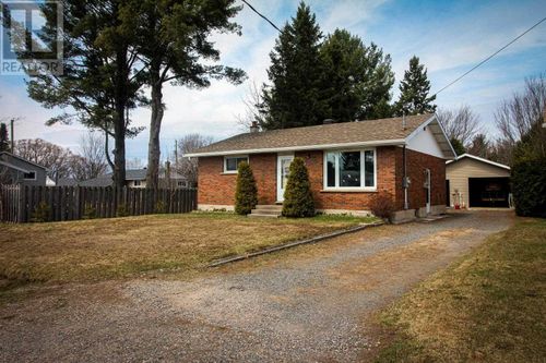 20 Lawson Ave, Sault Ste Marie, ON, P6B4E9 | Card Image