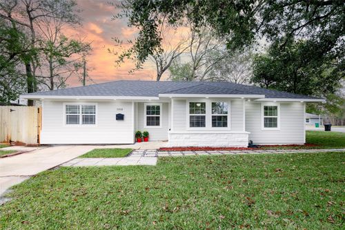 5908 Beechnut St, Houston, TX, 77074-7806 | Card Image