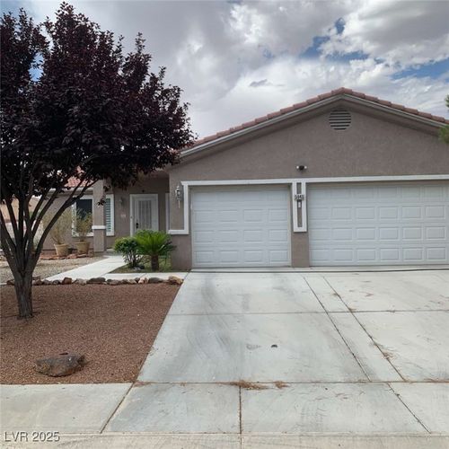 5945 E Badlands Ln, Pahrump, NV, 89061-7571 | Card Image