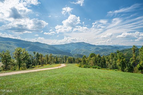 92 Tester Rd, Butler, TN, 37640 | Card Image
