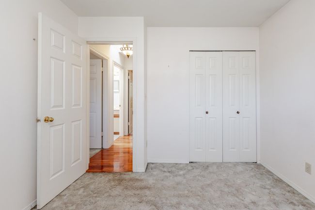 1015 163 St, House other with 3 bedrooms, 3 bathrooms and 6 parking in Surrey BC | Image 24