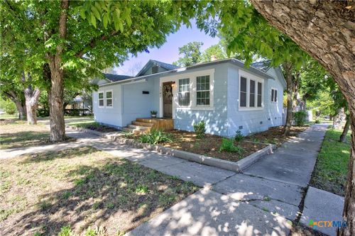1202 37th St, Temple, TX, 76504-6749 | Card Image
