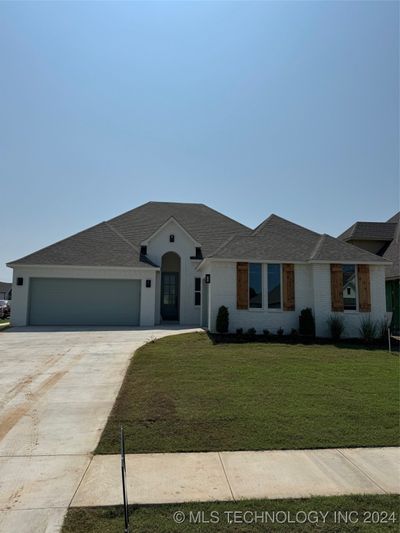 2076 E 129th Place S, House other with 4 bedrooms, 2 bathrooms and null parking in Jenks OK | Image 1