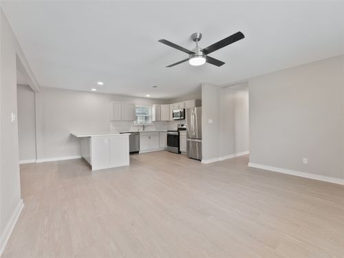 421 S Interurban St, Anna, TX, 75409-3628 | Card Image