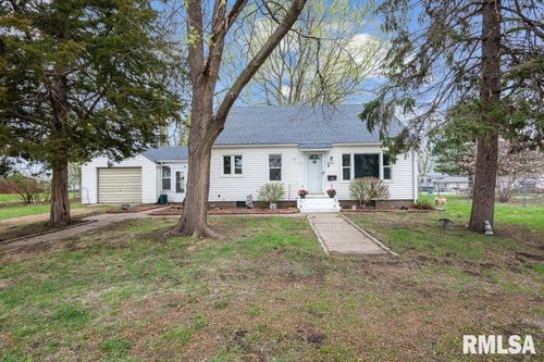 704 2nd Ave, Camanche, IA, 52730-1606 | Card Image