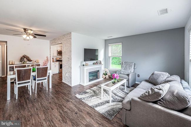 102 Brookdale Pl, Townhouse with 2 bedrooms, 1 bathrooms and null parking in CLEMENTON NJ | Image 4