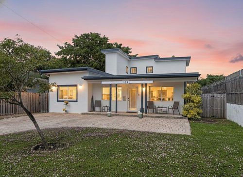 1129 Ne 16th St, Fort Lauderdale, FL, 33304-4831 | Card Image