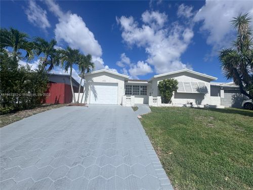 2201 N 54th Ave, Hollywood, FL, 33021-3317 | Card Image