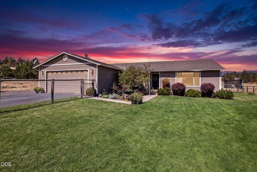 1940 Se Sagebrush Dr, Madras, OR, 97741-9360 | Card Image