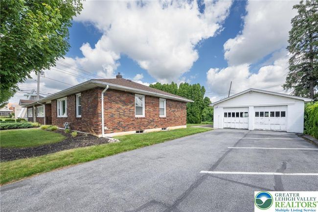 233 Pershing Blvd, Home with 0 bedrooms, 0 bathrooms and 6 parking in Whitehall PA | Image 4
