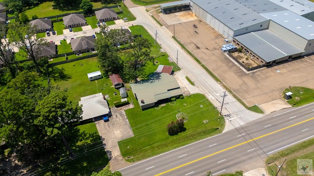 Commercial Sale in Nash 3