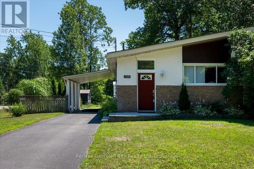 1339 Everton Rd, Midland, ON, L4R5J5 | Card Image