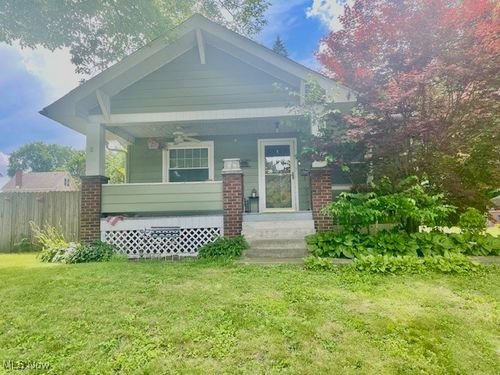 127 William St, Struthers, OH, 44471-1827 | Card Image