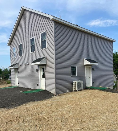 26 Grand St, Marlboro, NY, 12542-6128 | Card Image