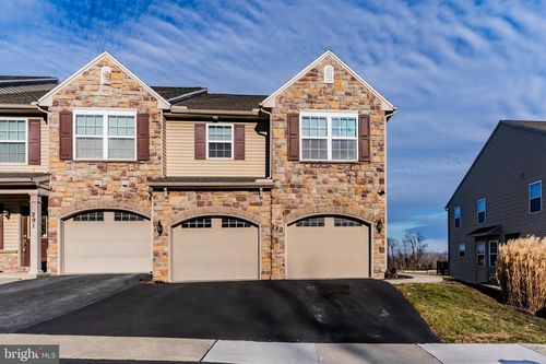 94-289 Fieldstone Ct, NEW CUMBERLAND, PA, 17070-2879 | Card Image