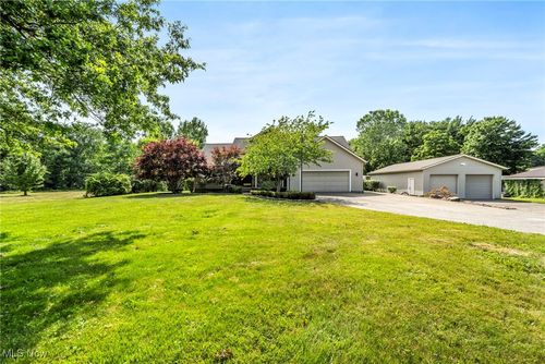 3578 County Line Road, Madison, OH, 44057 | Card Image