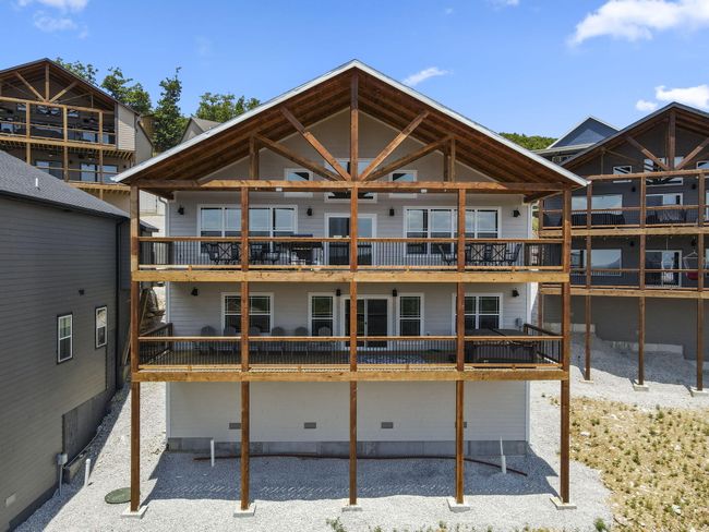 Premier Lake Property | Image 46