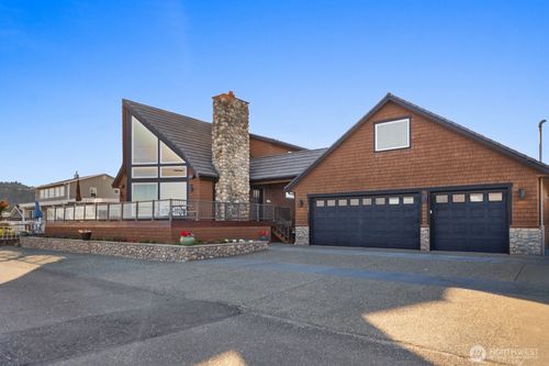 301 Driftwood Shores Rd, Camano Island, WA, 98282-8487 | Card Image