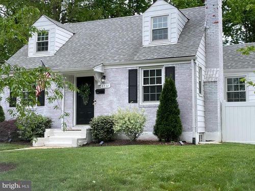 6711 Farragut Ave, FALLS CHURCH, VA, 22042-2115 | Card Image
