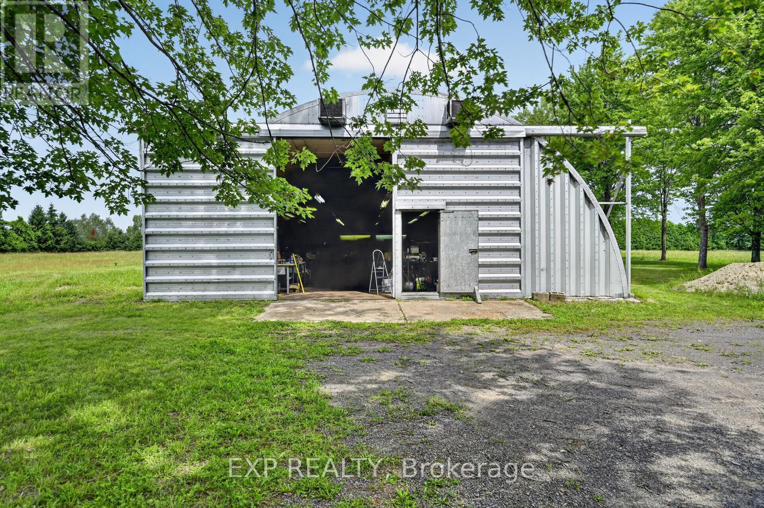 Commercial Sale in South Dundas 2