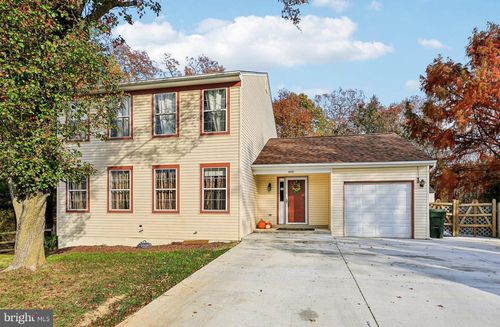 10603 Hunters Chase Ln, DAMASCUS, MD, 20872-2191 | Card Image