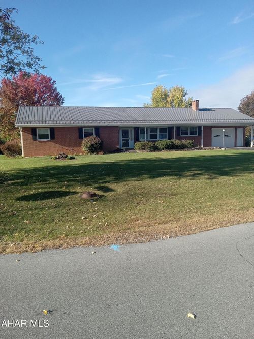 652 Harvest View Ln, Duncansville, PA, 16635-7426 | Card Image