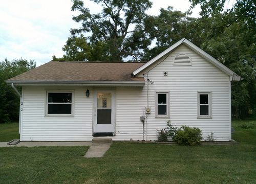 222 S Iowa St, Atwood, IL, 61913-7174 | Card Image