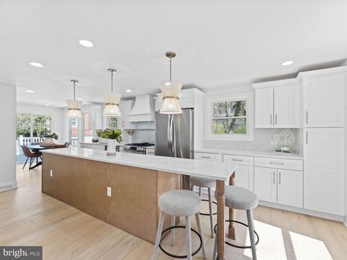 3 Overbrook Cir, MOORESTOWN, NJ, 08057-2200 | Card Image