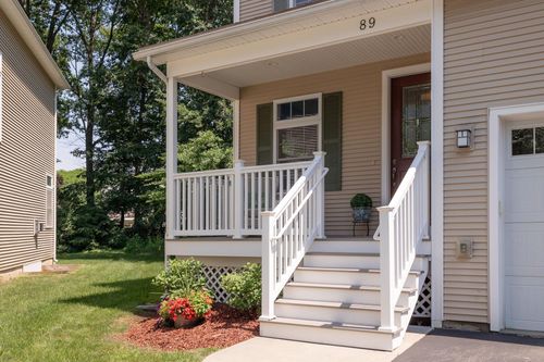 89 Blackberry Ln, South Burlington, VT, 05403-7929 | Card Image
