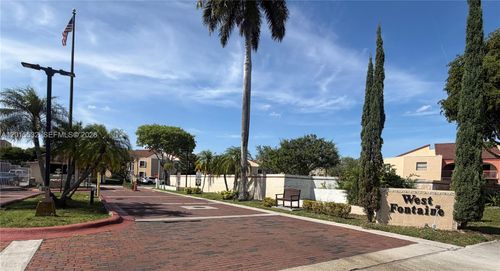 502-6-10253 Nw 9th Street Cir, Miami, FL, 33172-6641 | Card Image
