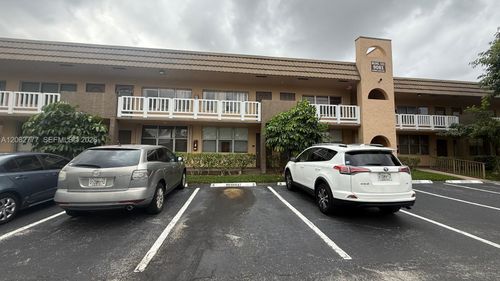 105-9081 Sunrise Lakes Blvd, Sunrise, FL, 33322-6061 | Card Image