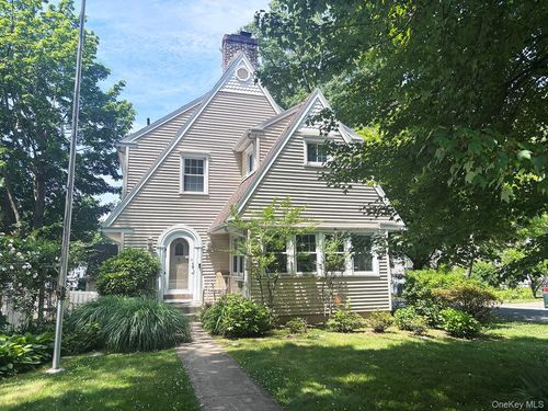 53 Ogden Ave, White Plains, NY, 10605-3128 | Card Image
