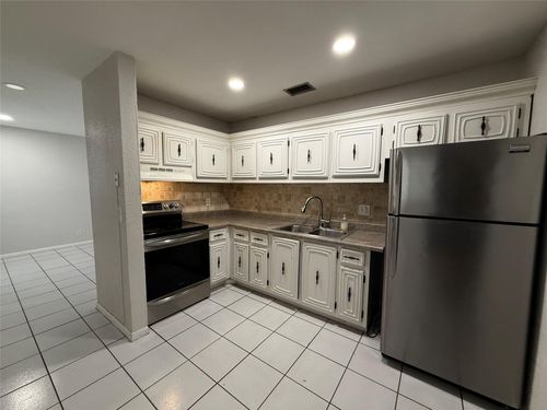 apt-10-511 W Kalmia Dr, Lake Park, FL, 33403-2203 | Card Image