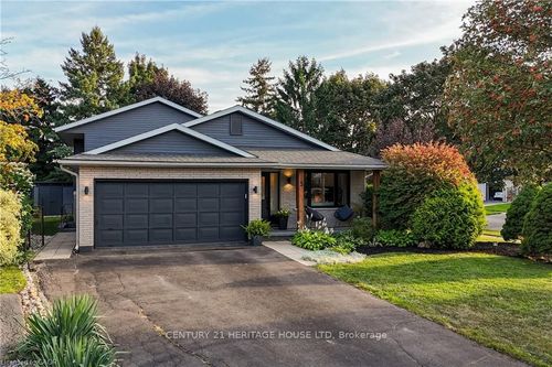 3 Casey Dr, Kitchener, ON, N2A3P1 | Card Image