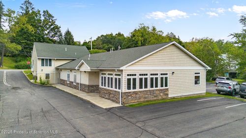 401 N State St, Clarks Summit, PA, 18411-1061 | Card Image
