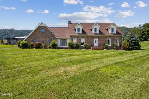 6929 Finney Rd, Honaker, VA, 24260-7312 | Card Image