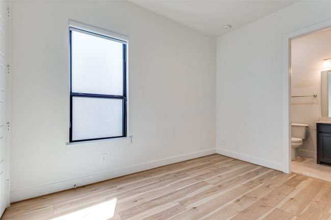 Bedroom | Image 10