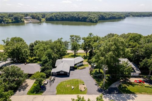 3117 Lake Bluff Dr, Decatur, IL, 62521-4836 | Card Image