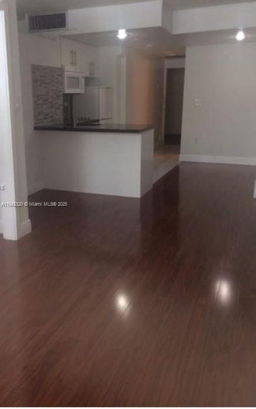 apt-1009-999 Brickell Bay Dr, Miami, FL, 33131-2930 | Card Image