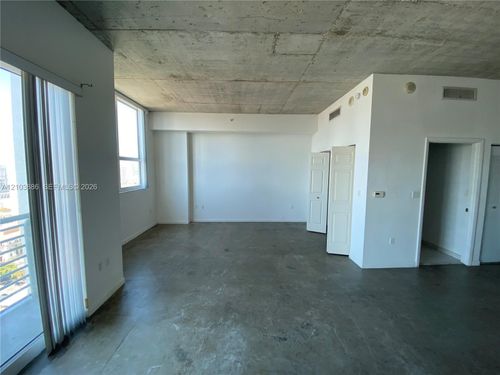 2517-133 Ne 2nd Ave, Miami, FL, 33132-2917 | Card Image
