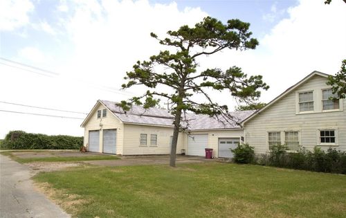 505 N Avenue A, Freeport, TX, 77541-4211 | Card Image