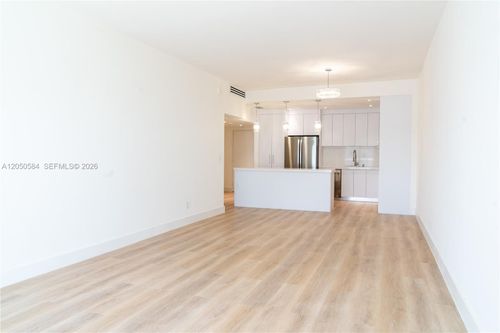 ph24-19390 Collins Ave, Sunny Isles Beach, FL, 33160-2200 | Card Image
