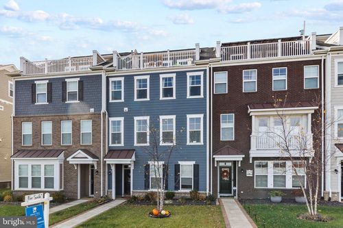 1672 Sandpiper Bay Loop, DUMFRIES, VA, 22026-2979 | Card Image