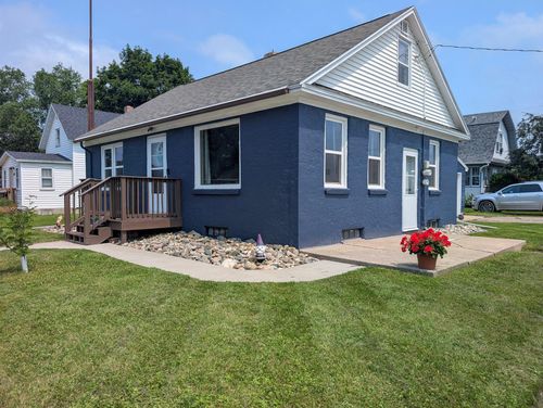 100 Walker Ave N, New York Mills, MN, 56567-4002 | Card Image