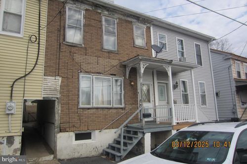 126 Vaux Ave, TREMONT, PA, 17981-1418 | Card Image