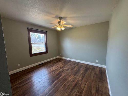 205 4th Ave N, Dakota City, IA, 50529-5102 | Card Image